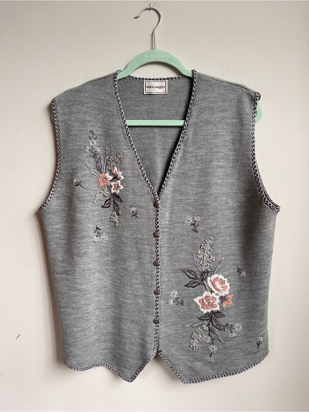 Vintage Floral Embroidered Cottagecore Gray V-Neck Knit Sweater Vest